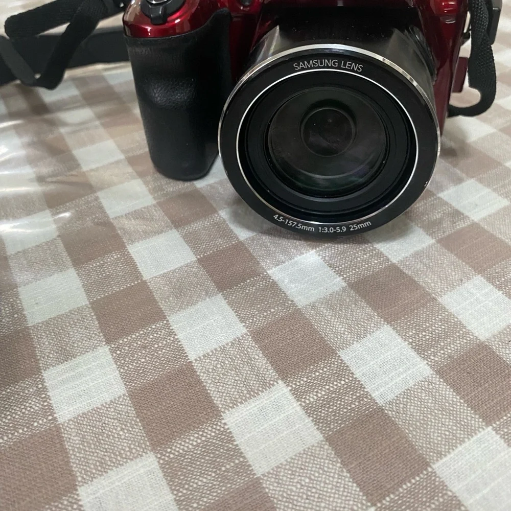 Samsung Vibrant Red Digital Camera